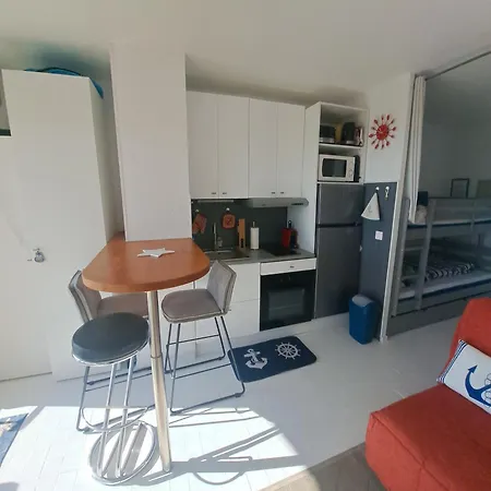 Barcares Village Studio Renove Avec Gout Face A La Plage Principale Vue Mer Superbe Avec Parking Piscine דירה *