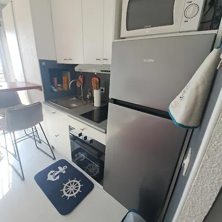 Barcares Village Studio Renove Avec Gout Face A La Plage Principale Vue Mer Superbe Avec Parking Piscine * לה ברקרה