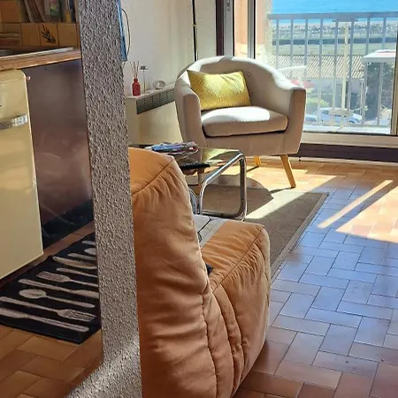 Vue mer exceptionnelle Barcarès en face de la plage au village studio rénové 2-4 couchages parking * Le Barcarès