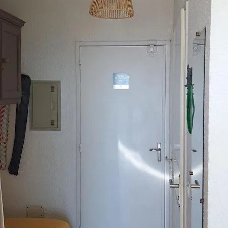 Barcares En Face Au Village Renove 2-4 Couchages Parking Vue Splendide דירה *