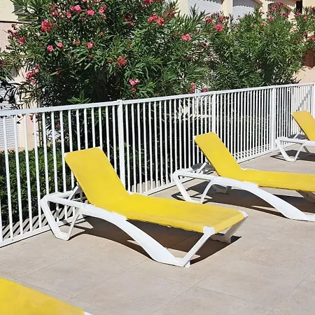 libre 21 août à fin septembre Barcarès village résidence calme face à la plage vue mer splendide piscine et parking * Le Barcarès