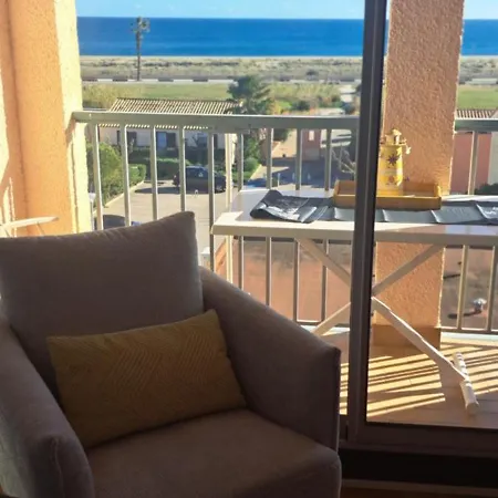 Barcares Village Vue Splendide Face A La Tres Joli Coquet Renove 2 A 4 Couchages Parking Piscine *