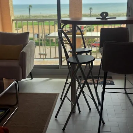 Апартаменты Dispo 29 Aout Au 30 Septembre A Barcares Village Residence Les Jeux De La Mer Au Calme Acces Plage Direct Vue Mer Splendide Piscine Ouverte Parking Ле Баркарес