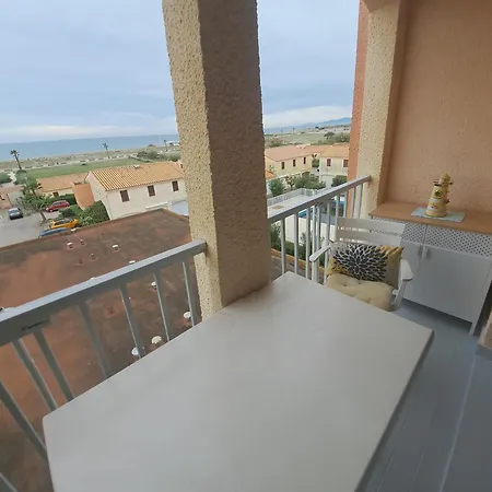 Barcares Village Studio Renove Avec Gout Face A La Plage Principale Vue Mer Superbe Avec Parking Piscine *