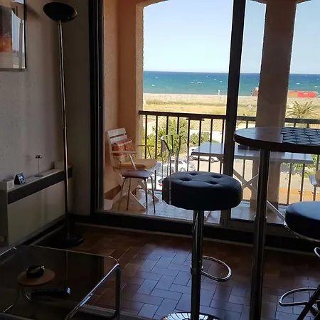 Appartement Vue mer exceptionnelle Barcarès en face de la plage au village studio rénové 2-4 couchages parking Le Barcarès