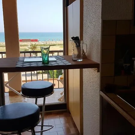 Vue mer exceptionnelle Barcarès en face de la plage au village studio rénové 2-4 couchages parking Appartement Le Barcarès