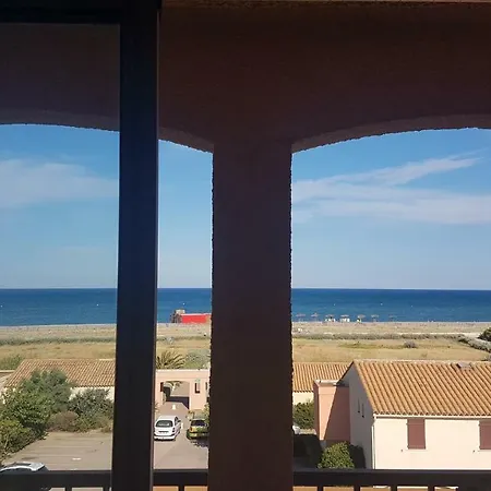 Vue mer exceptionnelle Barcarès en face de la plage au village studio rénové 2-4 couchages parking * Le Barcarès