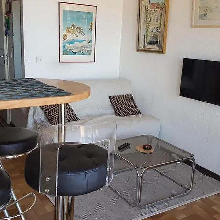 Vue mer exceptionnelle Barcarès en face de la plage au village studio rénové 2-4 couchages parking